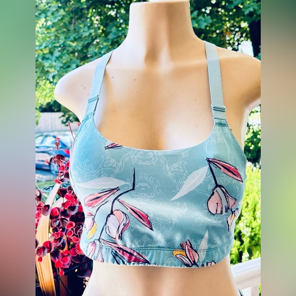 Calia Carrie underwood floral blue sport bra medium support